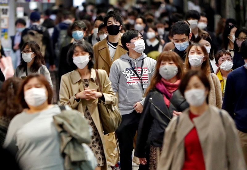 &copy; Reuters. Rua de Tóquio em meio à pandemia de Covid-19