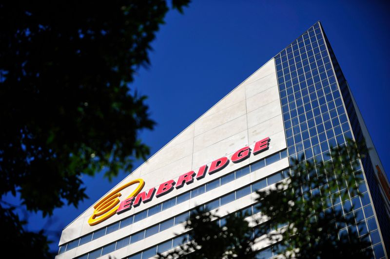 &copy; Reuters. FILE PHOTO: File of the Enbridge Tower on Jasper Avenue in Edmonton