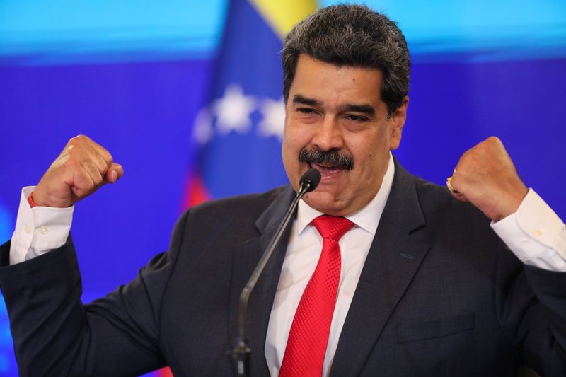 &copy; Reuters. El presidente de Venezuela, Nicolás Maduro, gesticula durante una conferencia de prensa en Caracas, Venezuela.