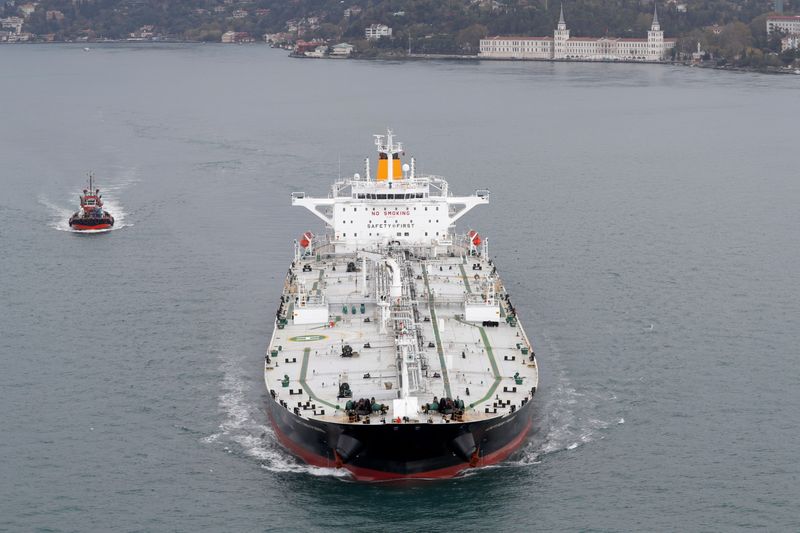 &copy; Reuters. Maltese-flagged crude oil tanker Captain Paris sails in Istanbul&apos;s Bosphorus