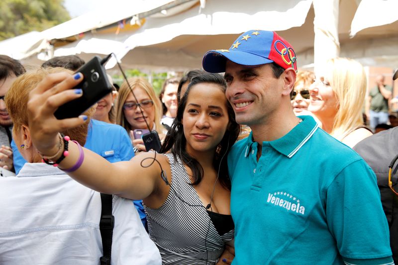 &copy; Reuters. Líder de oposição venezuelano Henrique Capriles em Caracas