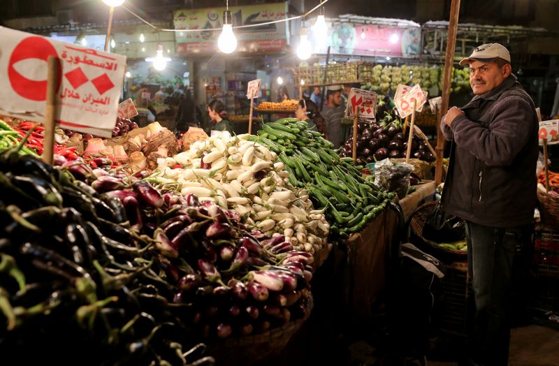 &copy; Reuters. الطماطم ترفع تضخم أسعار المستهلكين بمدن مصر إلى 5.7% في نوفمبر