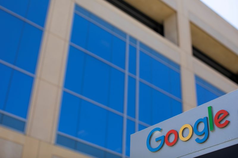 © Reuters. GOOGLE ET AMAZON SANCTIONNÉS POUR NON RESPECT DES RÈGLES SUR LES COOKIES