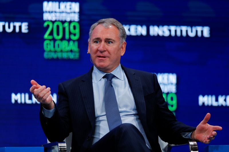 © Reuters. FILE PHOTO: Ken Griffin, Founder and CEO, Citadel, speaks during the Milken Institute's 22nd annual Global Conference in Beverly Hills, California