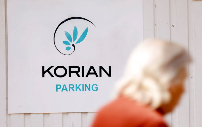 © Reuters. KORIAN AUTORISÉ À RACHETER LE GROUPE DE SOINS PSYCHIATRIQUES INICEA