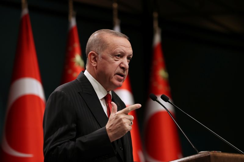 &copy; Reuters. Turkish President Erdogan talks during a news conference in Ankara