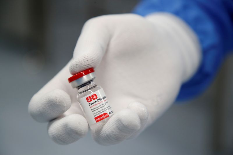 &copy; Reuters. Production of Gam-COVID-Vac vaccine against the coronavirus disease in Saint Petersburg