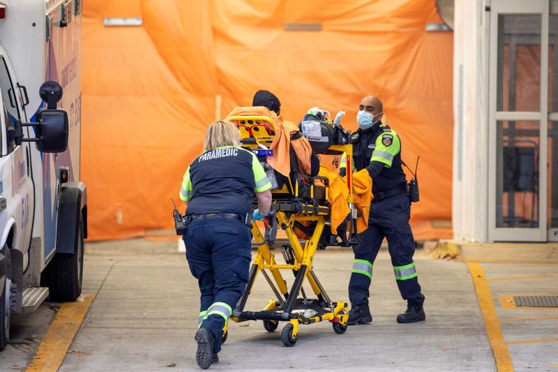 &copy; Reuters. Toronto enters the first day of renewed COVID-19 lockdown