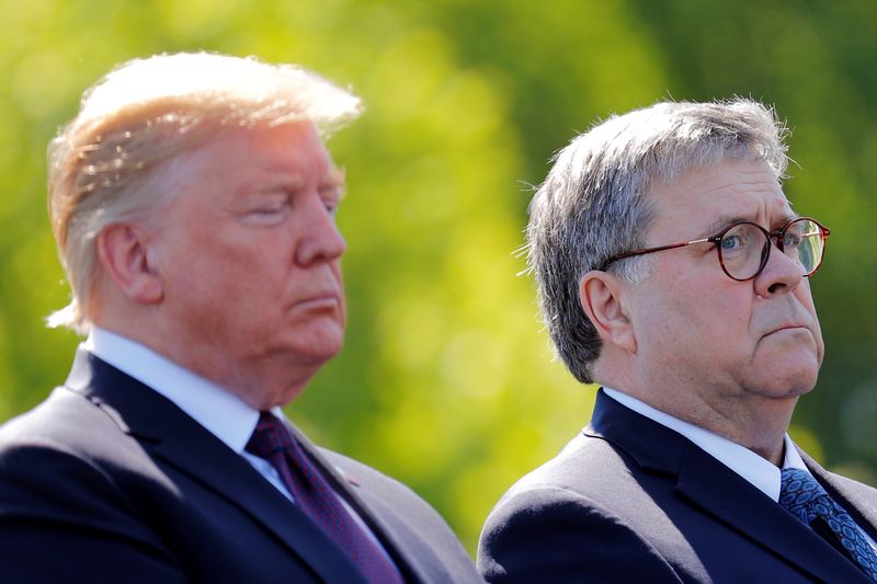 &copy; Reuters. U.S. President Donald Trump and U.S. Attorney General William Barr attend the 38th Annual National Peace Officers Memorial Service on Capitol Hill in Washington