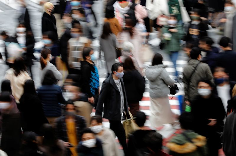 &copy; Reuters. 東京都は１４日、新たに３０５人の新型コロナウイルス感染が確認されたと発表した