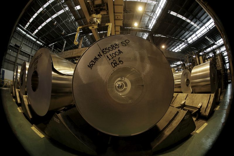 © Reuters. Fábrica de alumínio em Pindamonhangaba, SP