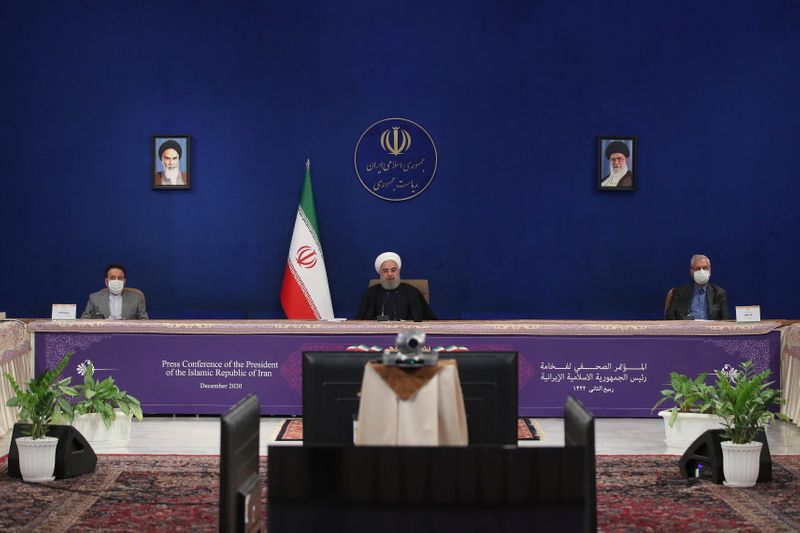 &copy; Reuters. روحاني: برنامج طهران الصاروخي غير قابل للتفاوض