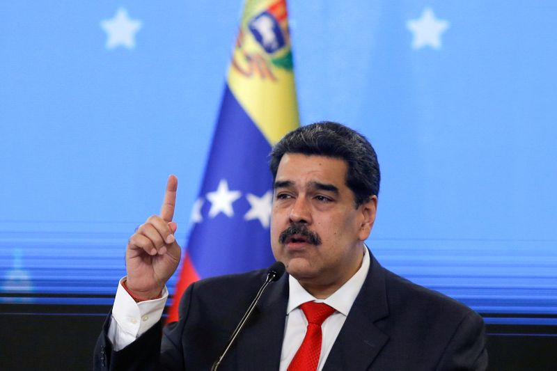 © Reuters. FILE PHOTO: Venezuelan President Nicolas Maduro holds a press conference in Caracas