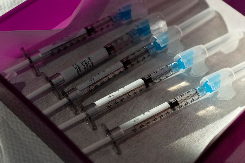 &copy; Reuters. Doses de vacina da Pfizer contra Covid-19 em hospital de Washington, nos EUA
