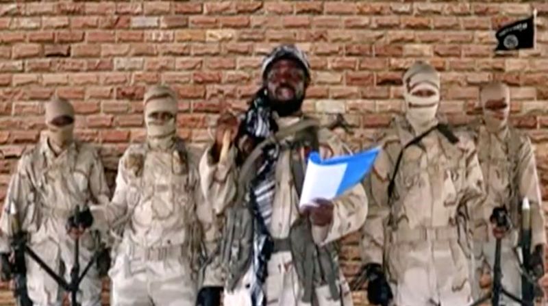 &copy; Reuters. FILE PHOTO: Leader of one of the Boko Haram group&apos;s factions, Abubakar Shekau speaks in front of guards in an unknown location in Nigeria