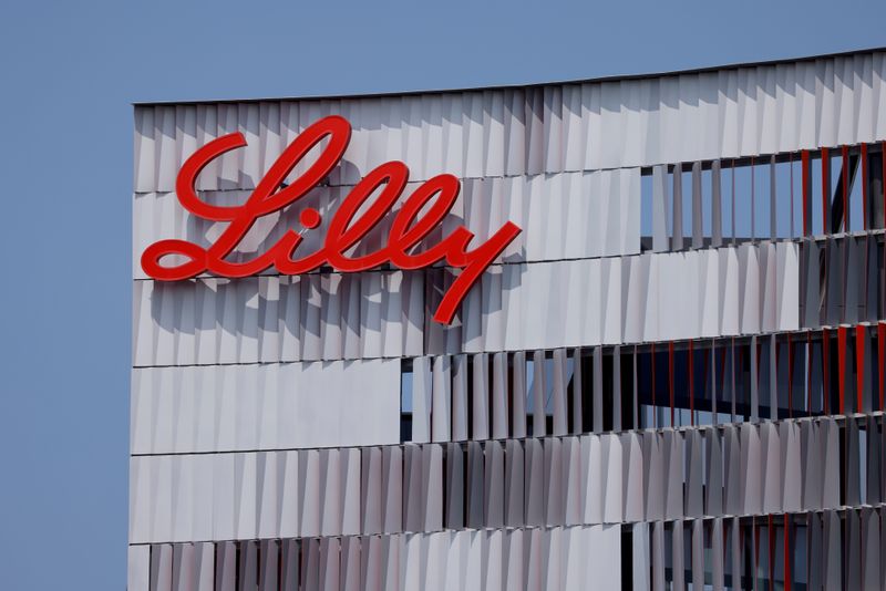 &copy; Reuters. FILE PHOTO: Eli Lilly logo is shown on one of their offices in San Diego