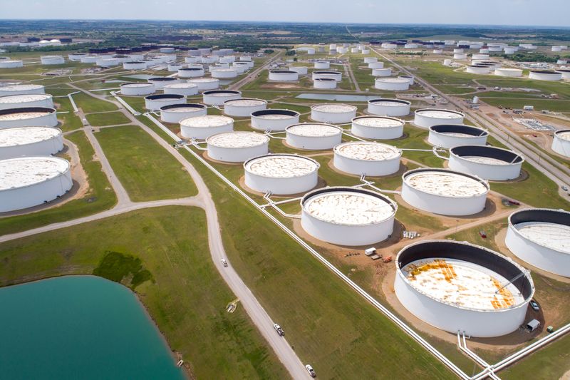 &copy; Reuters. Crude oil storage tanks are seen in an aerial photograph at the Cushing oil hub