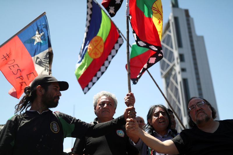 &copy; Reuters. Índos mapuche protestam contra governo chileno em Santiago