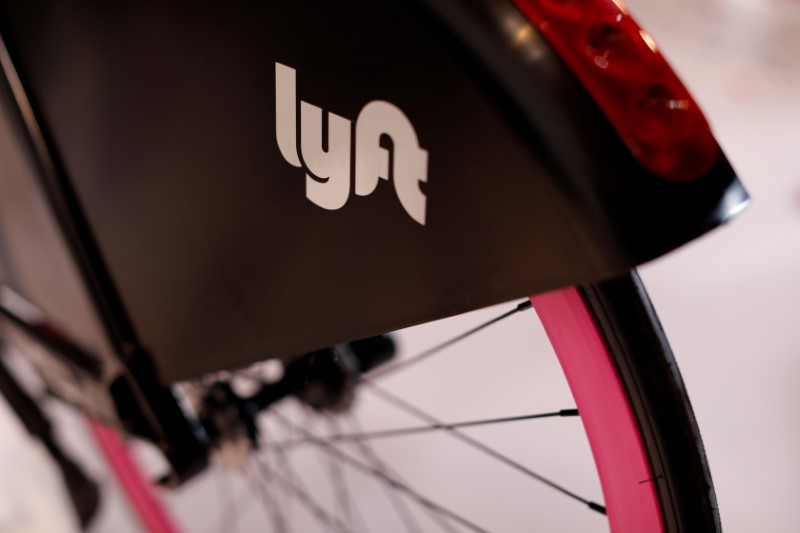 &copy; Reuters. Imagen de archivo de una bicicleta de Lyft durante un evento en Los Angeles