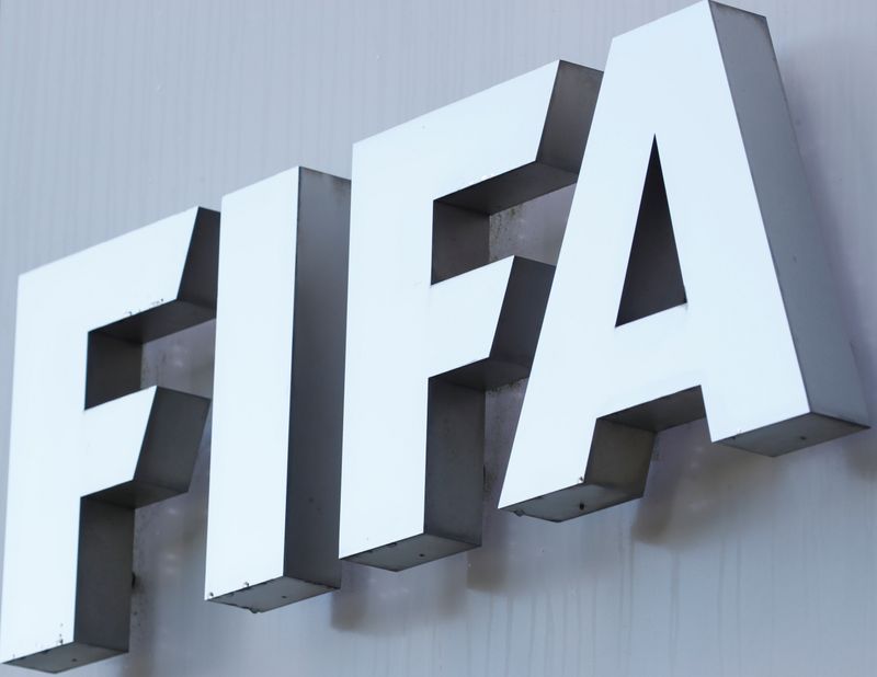 &copy; Reuters. مجلس كرة القدم يوافق على تغييرات للاعبين في حالات الارتجاج