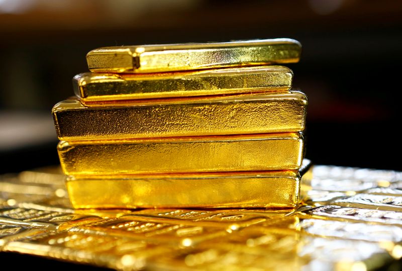 &copy; Reuters. Gold bars are seen at the Austrian Gold and Silver Separating Plant &apos;Oegussa&apos; in Vienna