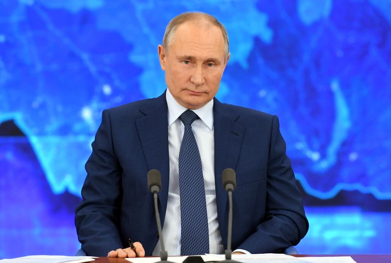 &copy; Reuters. Russian President Vladimir Putin attends his annual end-of-year news conference outside Moscow