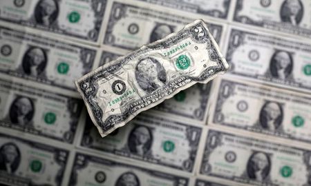 Dollar friendless as bears pile in, poised for worst week in a month By Reuters