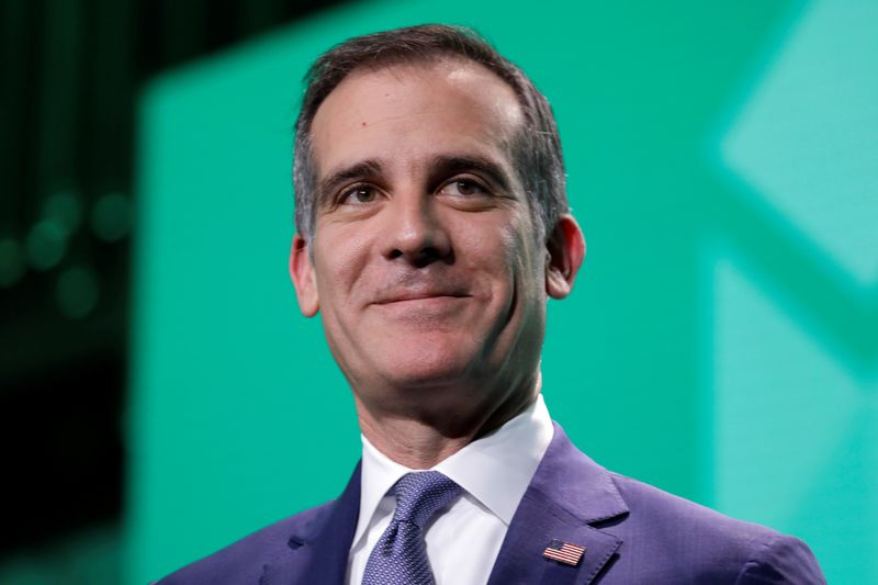 &copy; Reuters. FILE PHOTO: Los Angeles Mayor Eric Garcetti delivers remarks at The United States Conference of Mayors winter meeting in Washington