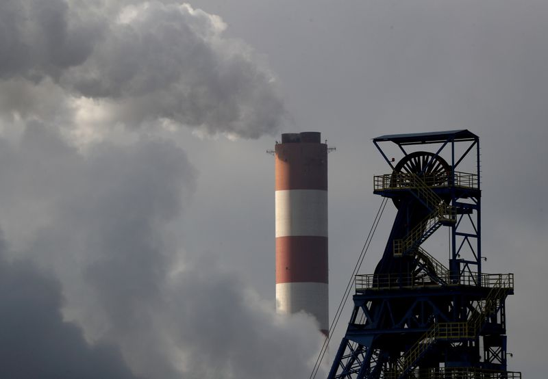 &copy; Reuters. 世界の石炭需要、来年は2.6％増　今年は記録的減少＝ＩＥＡ
