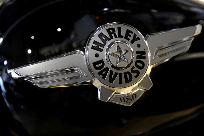 &copy; Reuters. FILE PHOTO: The logo of U.S. motorcycle company Harley-Davidson is seen on one of their models at a shop in Paris