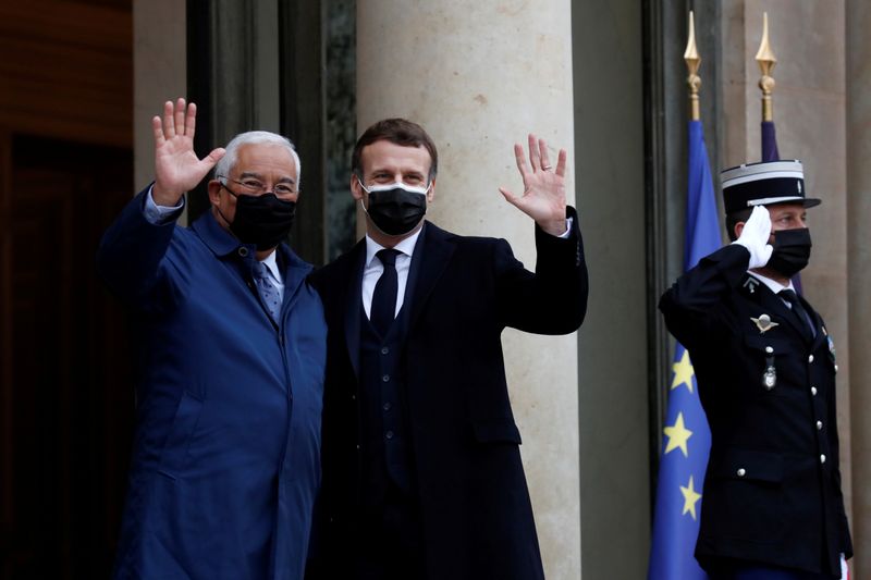 &copy; Reuters. FILE PHOTO: French President Macron welcomes Portugal&apos;s Prime Minister Costa in Paris