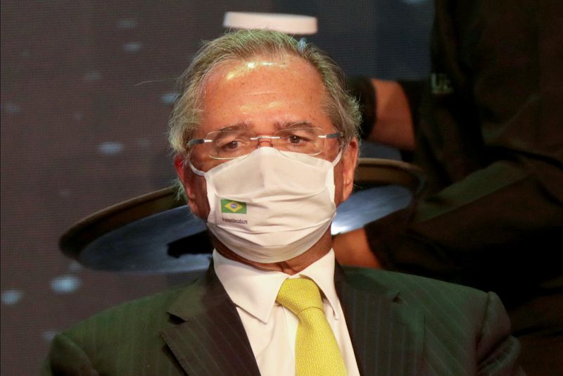 &copy; Reuters. FILE PHOTO: Brazil&apos;s Economy Minister Paulo Guedes attends a seminar on the resumption of the Brazilian economy, in Brasilia