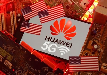 U.S. lawmakers to back $1.9 billion to replace telecom equipment from China's Huawei, ZTE