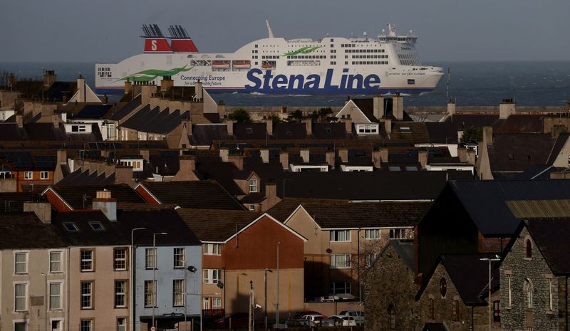 &copy; Reuters. FILE PHOTO: A Stena Line ferry from Dublin arrives at the port of Holyhead on the island of Anglesey, Britain