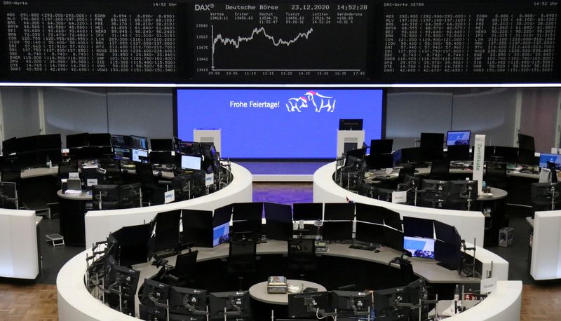 &copy; Reuters. FILE PHOTO: The German share price index DAX graph is pictured at the stock exchange in Frankfurt