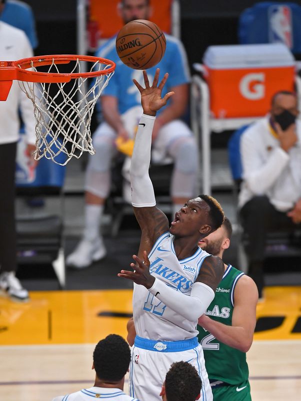 &copy; Reuters. NBA: Dallas Mavericks at Los Angeles Lakers