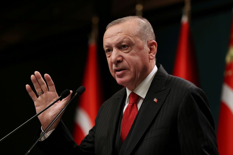 &copy; Reuters. FILE PHOTO: Turkish President Erdogan talks during a news conference in Ankara