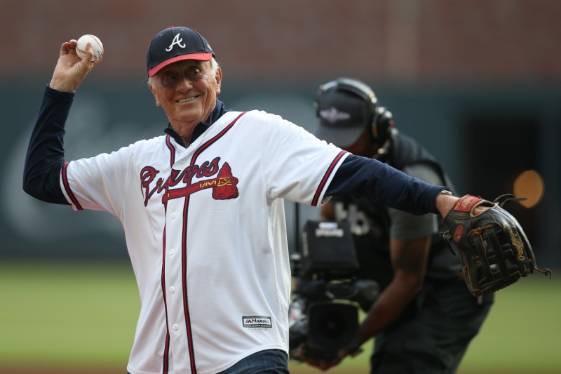 © Reuters. MLB: NLDS-St. Louis Cardinals at Atlanta Braves