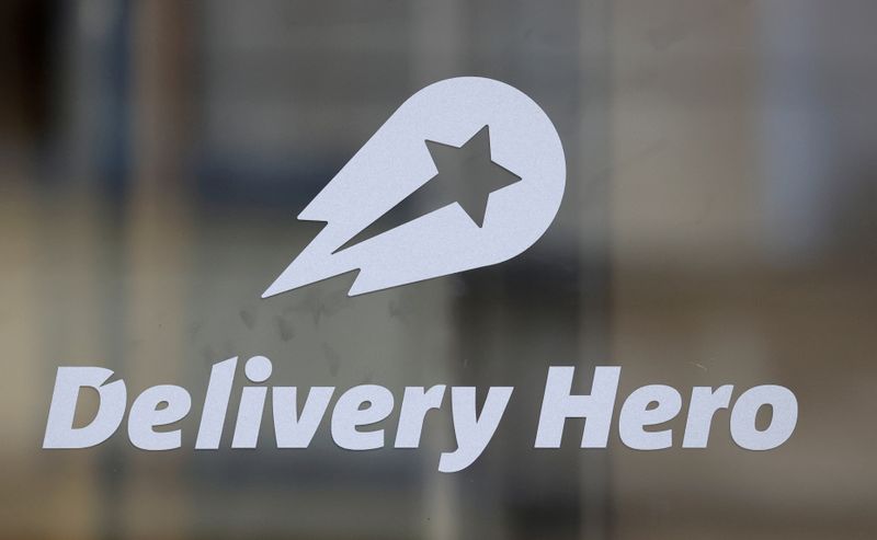 &copy; Reuters. FILE PHOTO: The Delivery Hero&apos;s logo is pictured at its headquarters in Berlin