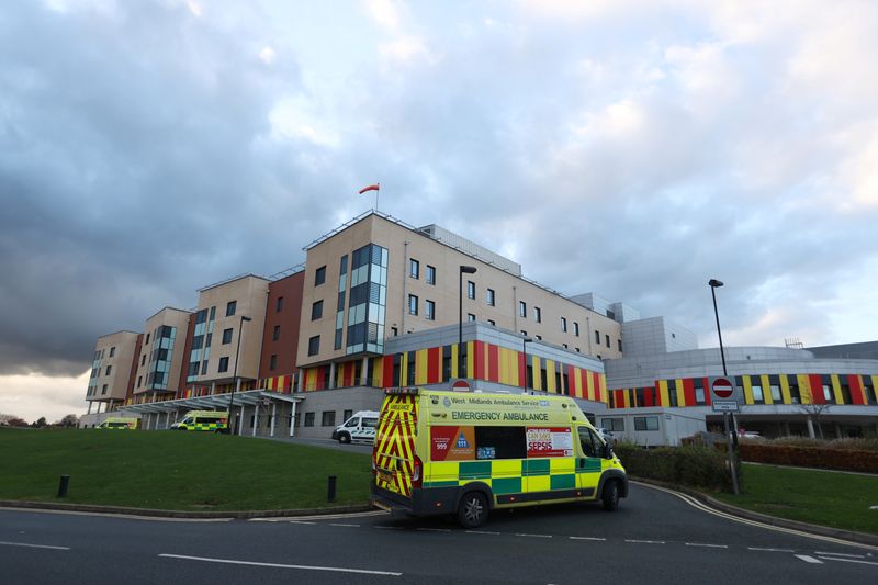 © Reuters. Hospital em Stoke-on-Trent, no Reino Unido, em meio à pandemia de coronavírus