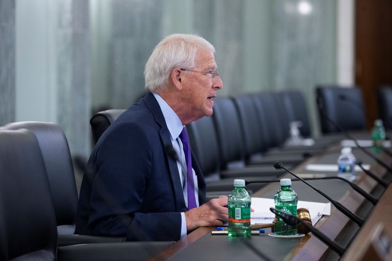 &copy; Reuters. FILE PHOTO:  Tech CEOs testify at U.S. Senate hearing about internet regulation