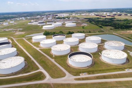 Oil gains on hopes U.S. pandemic stimulus payments to spur fuel demand By Reuters