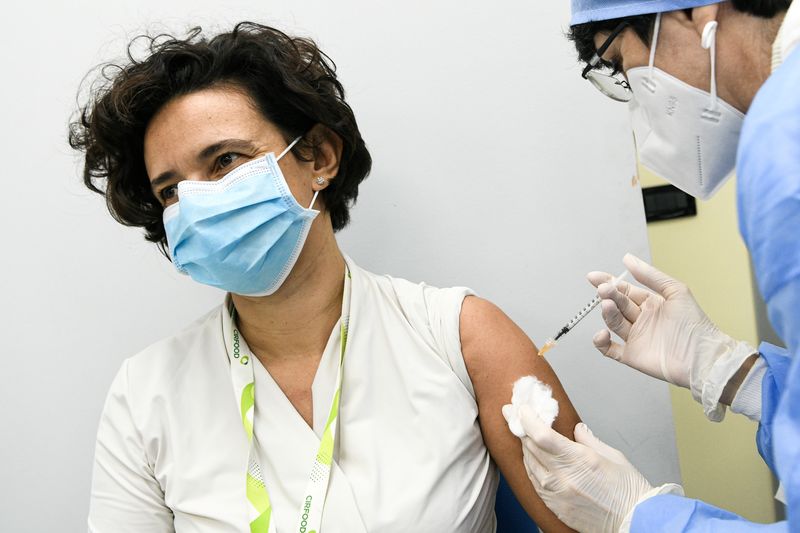 &copy; Reuters. Italy begins vaccinations against coronavirus disease (COVID-19)