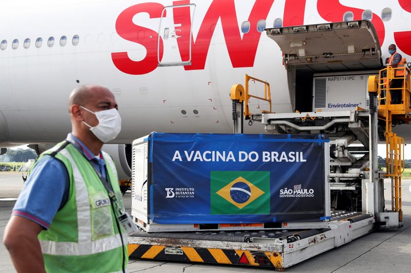 ブラジル、近くアストラゼネカ製ワクチンの緊急使用許可検証