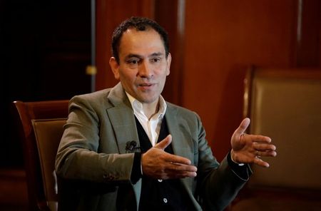 Mexican finance minister picks holes in central bank cash bill By Reuters