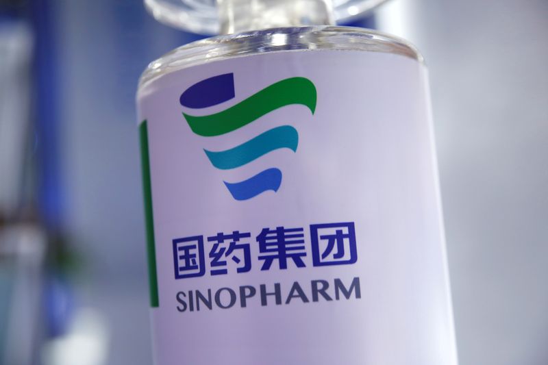 &copy; Reuters. FOTO DE ARCHIVO: El logotipo de Sinopharm en Pekín