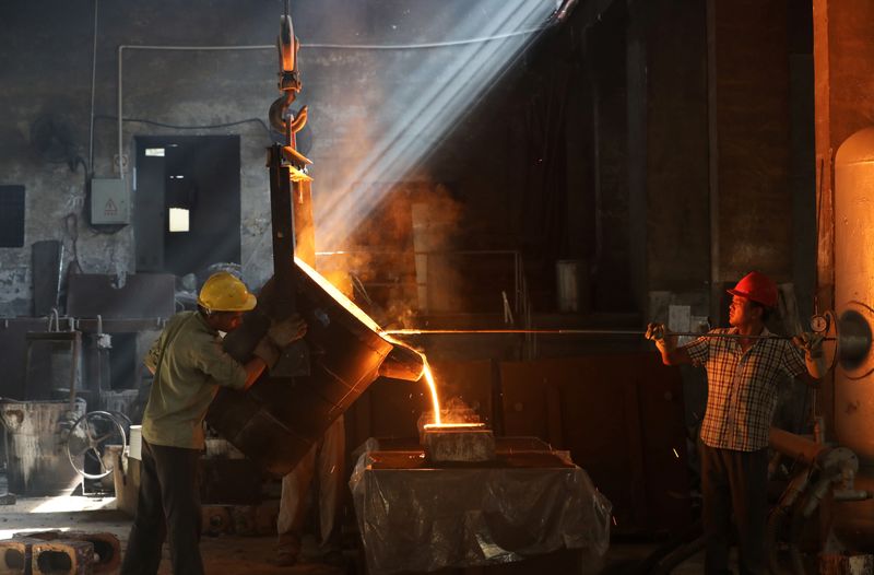&copy; Reuters. 中国の鉄鉱石先物、年間で54％上昇　供給懸念と堅調な需要で