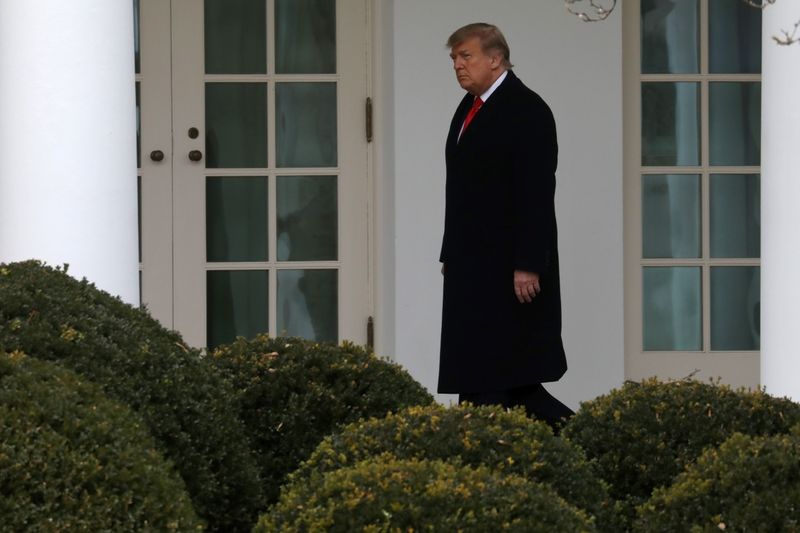 &copy; Reuters. U.S. President Trump returns to the White House with the First Lady