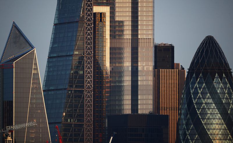 © Reuters. FILE PHOTO: Skyscrapers in The City of London financial district are seen in London