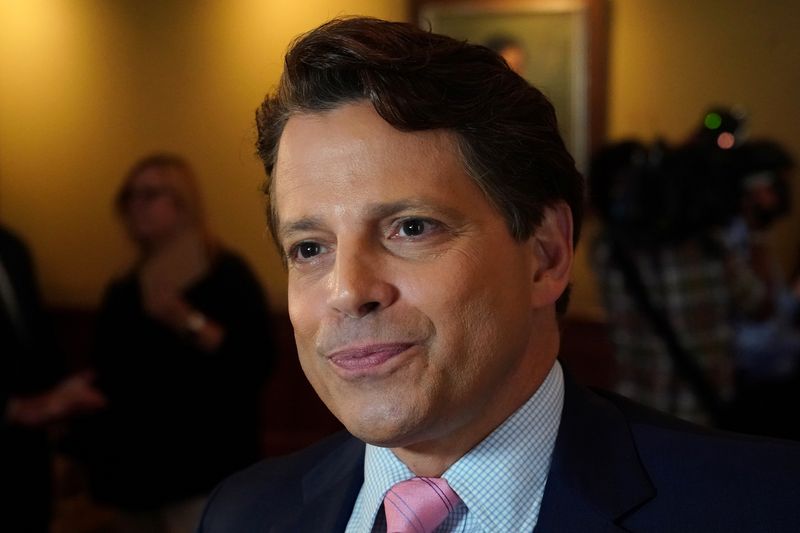&copy; Reuters. FILE PHOTO: Former White House communications director Scaramucci is pictured following a preview for the off-Broadway show &apos;Trump Family Special&apos; in New York City